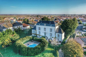 Vaste maison 23/29 pers. piscine proche des plages